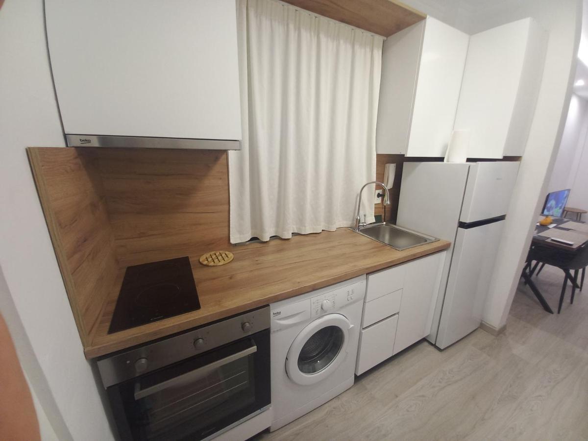 Flowers Guesthouse Тирана Екстериор снимка