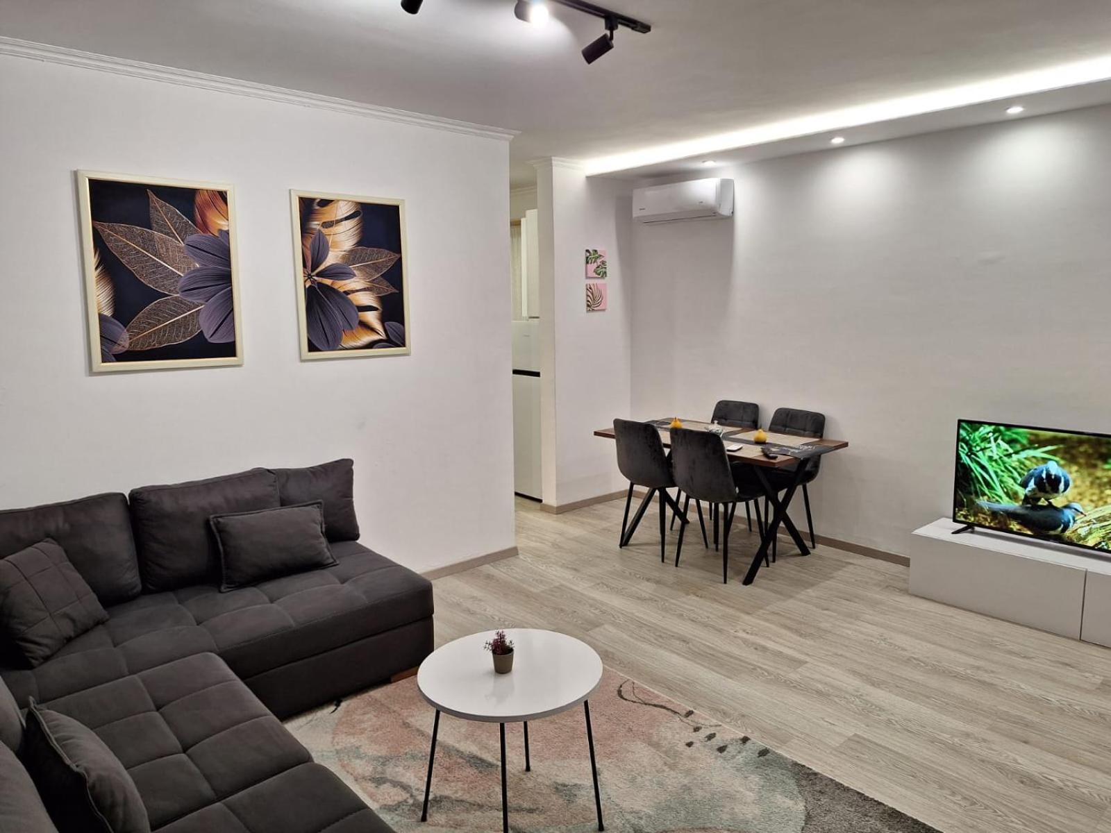 Flowers Guesthouse Тирана Екстериор снимка