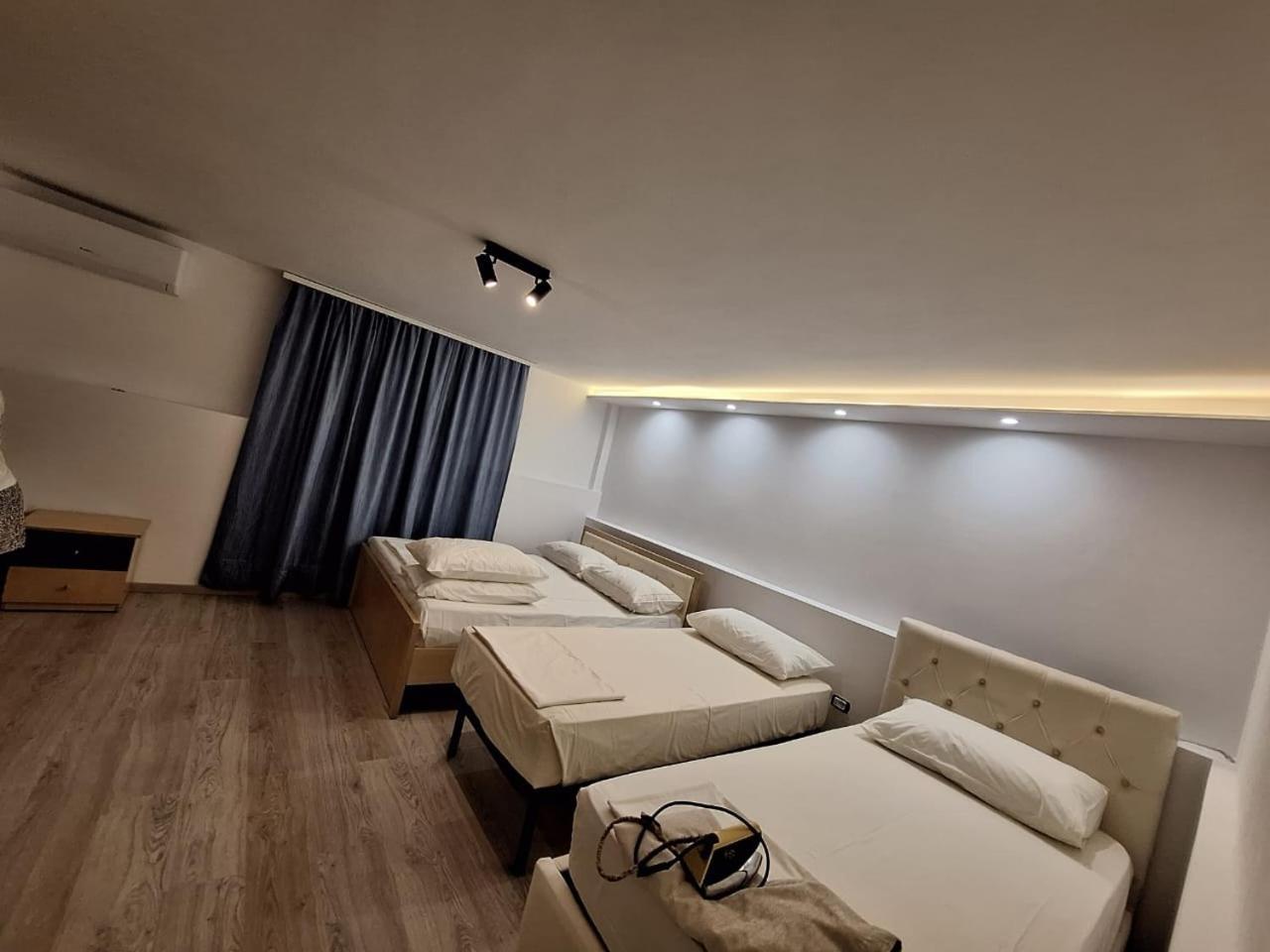 Flowers Guesthouse Тирана Екстериор снимка