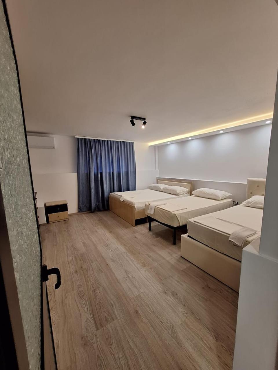 Flowers Guesthouse Тирана Екстериор снимка