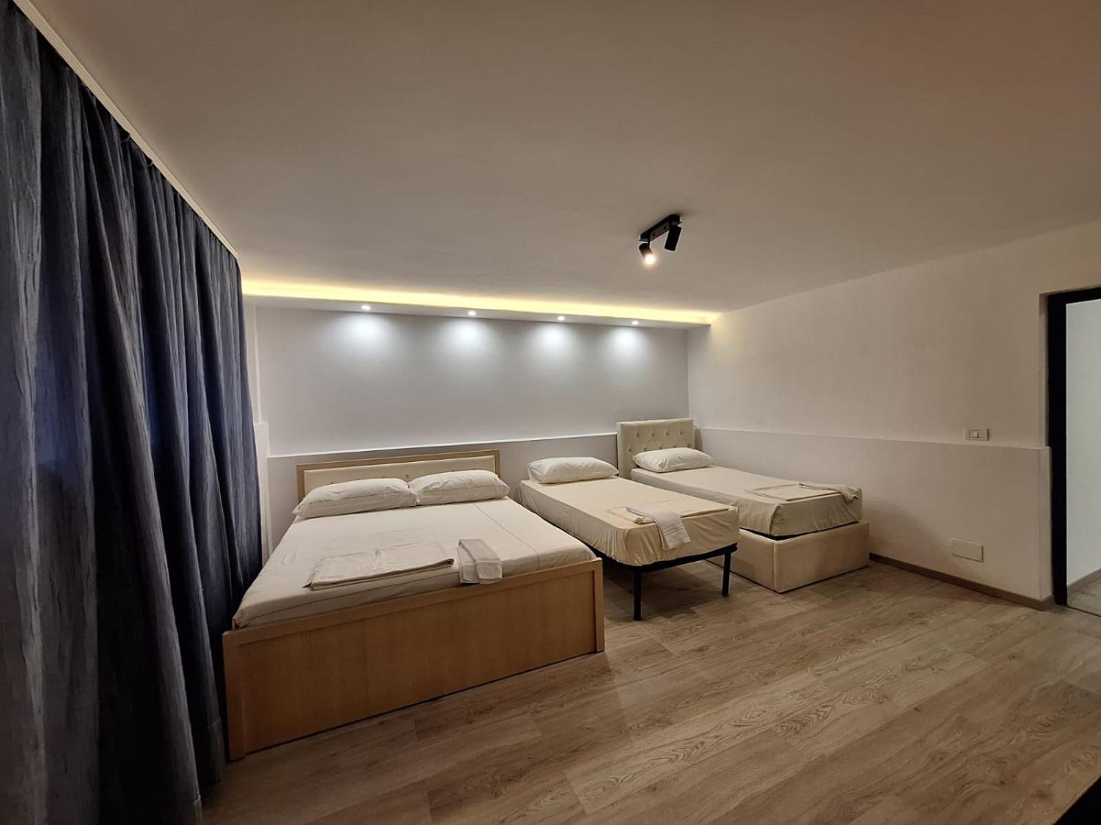 Flowers Guesthouse Тирана Екстериор снимка