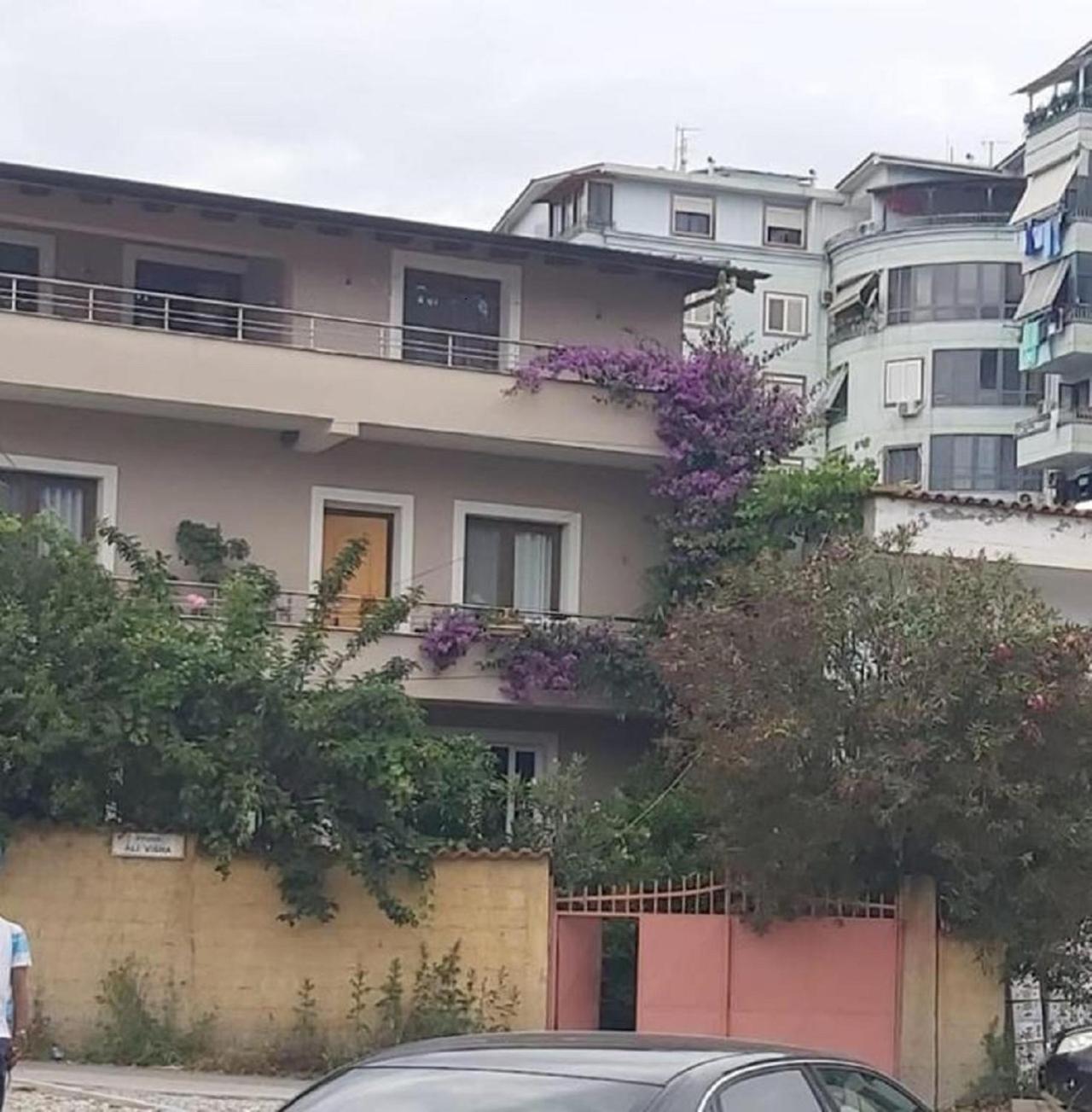 Flowers Guesthouse Тирана Екстериор снимка